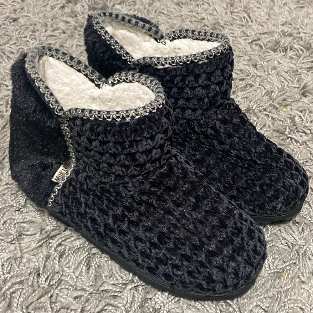 MUK LUKS Cozy Slippers